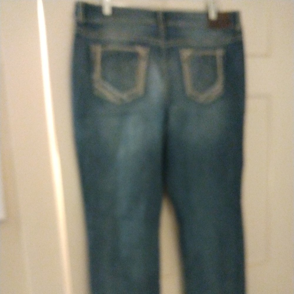 Maurices jeans